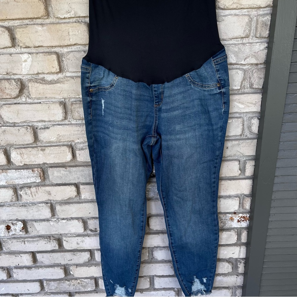 maternity jean jeggings size 16 distressed hemline